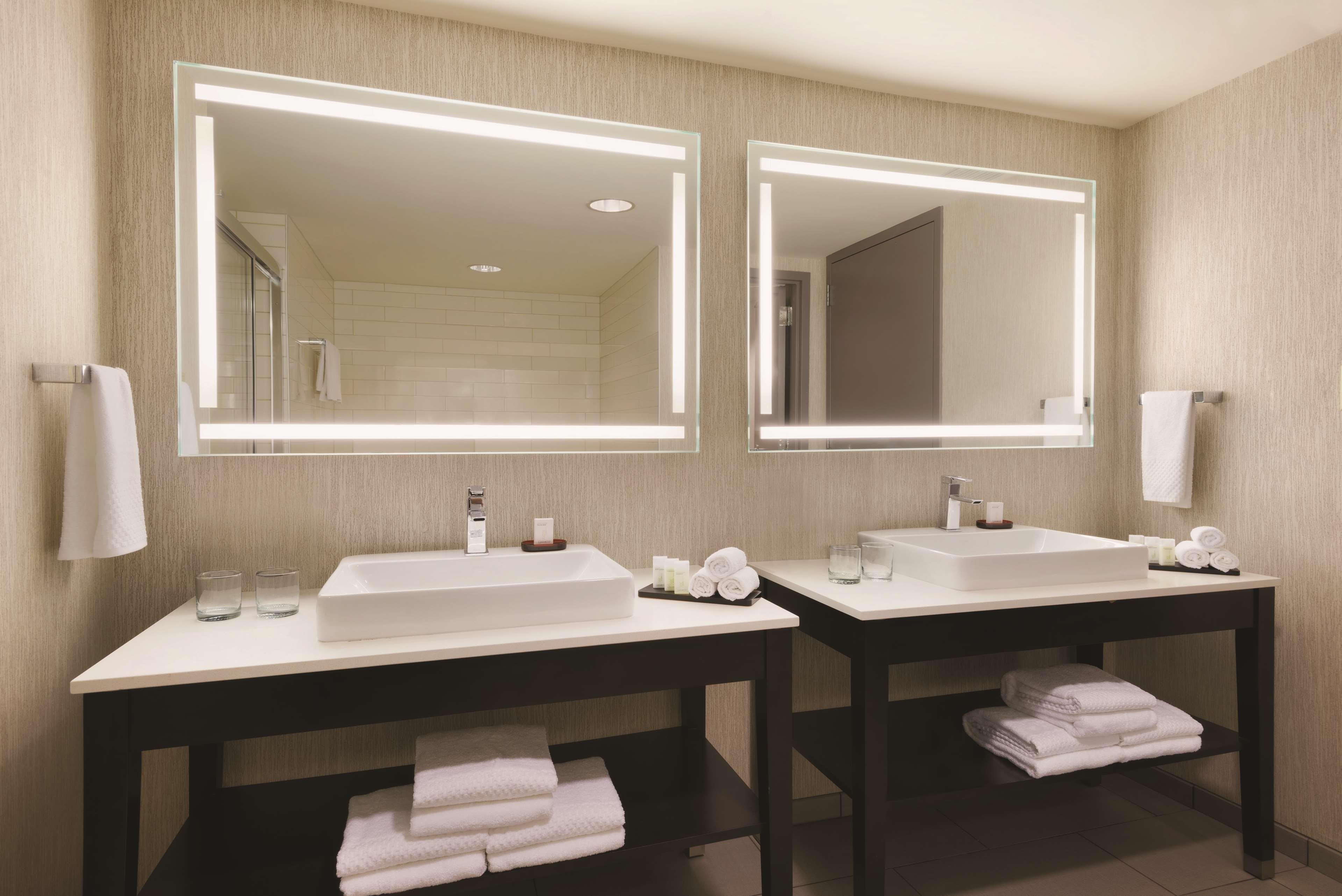 Embassy Suites By Hilton Atlanta At Centennial Olympic Park Екстер'єр фото