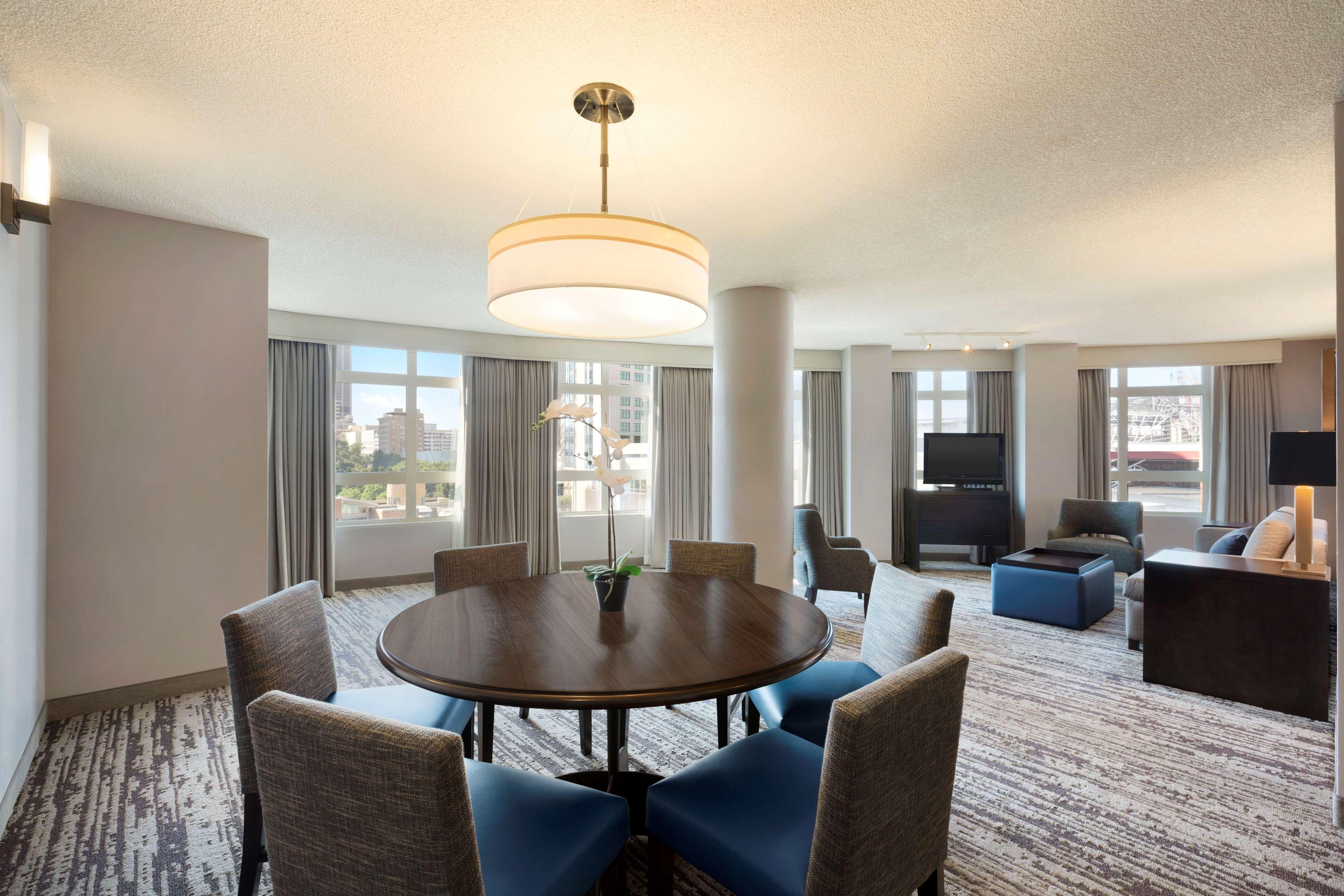 Embassy Suites By Hilton Atlanta At Centennial Olympic Park Екстер'єр фото