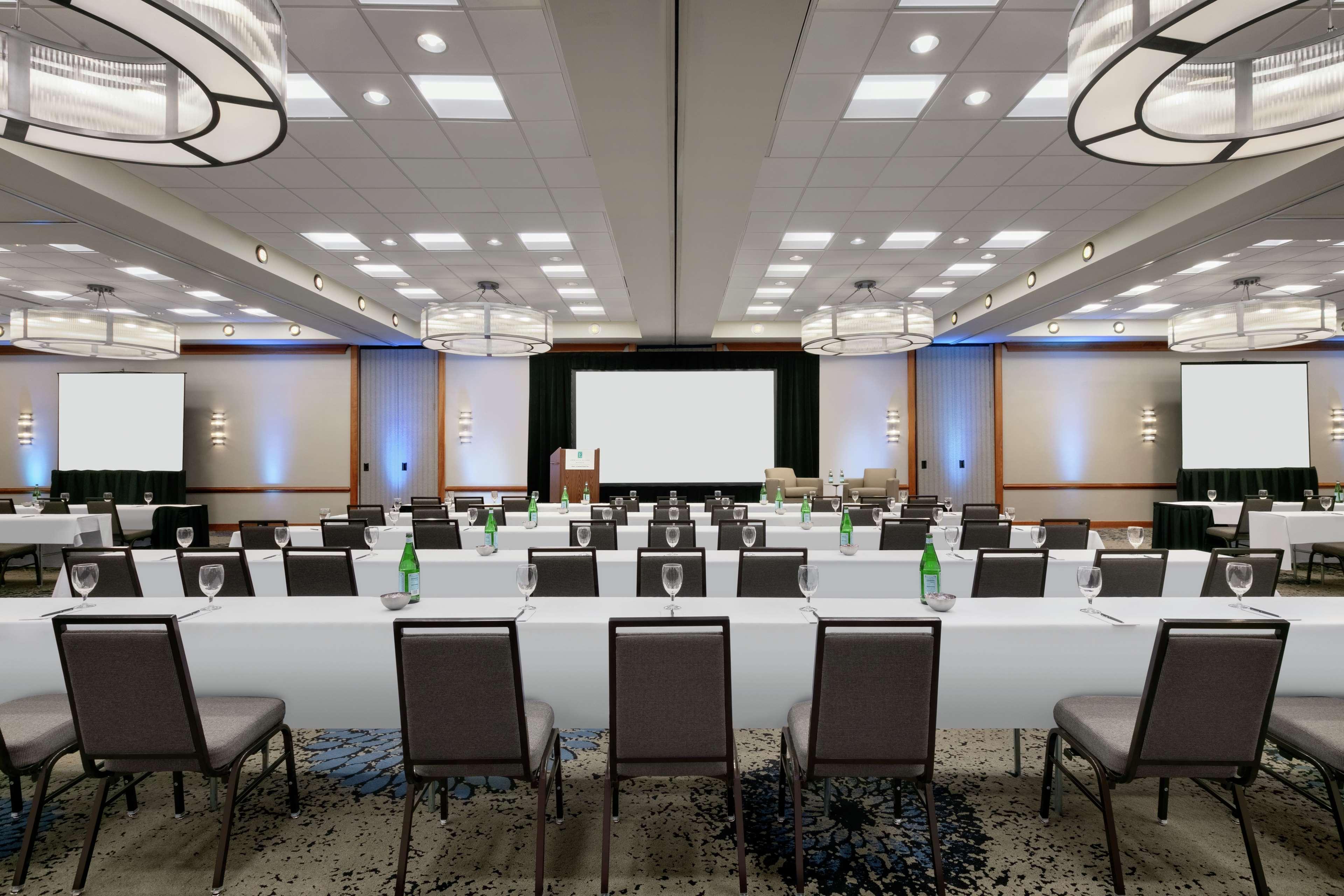 Embassy Suites By Hilton Atlanta At Centennial Olympic Park Екстер'єр фото