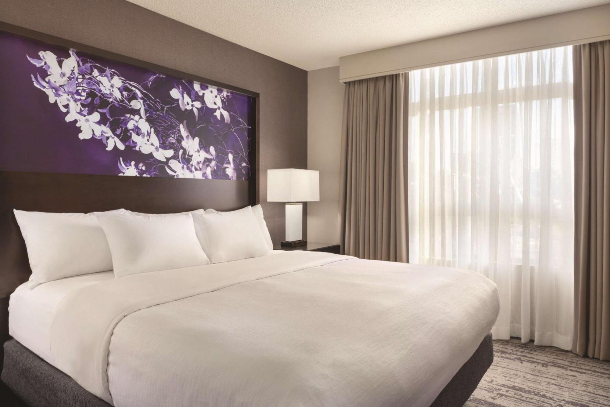 Embassy Suites By Hilton Atlanta At Centennial Olympic Park Екстер'єр фото