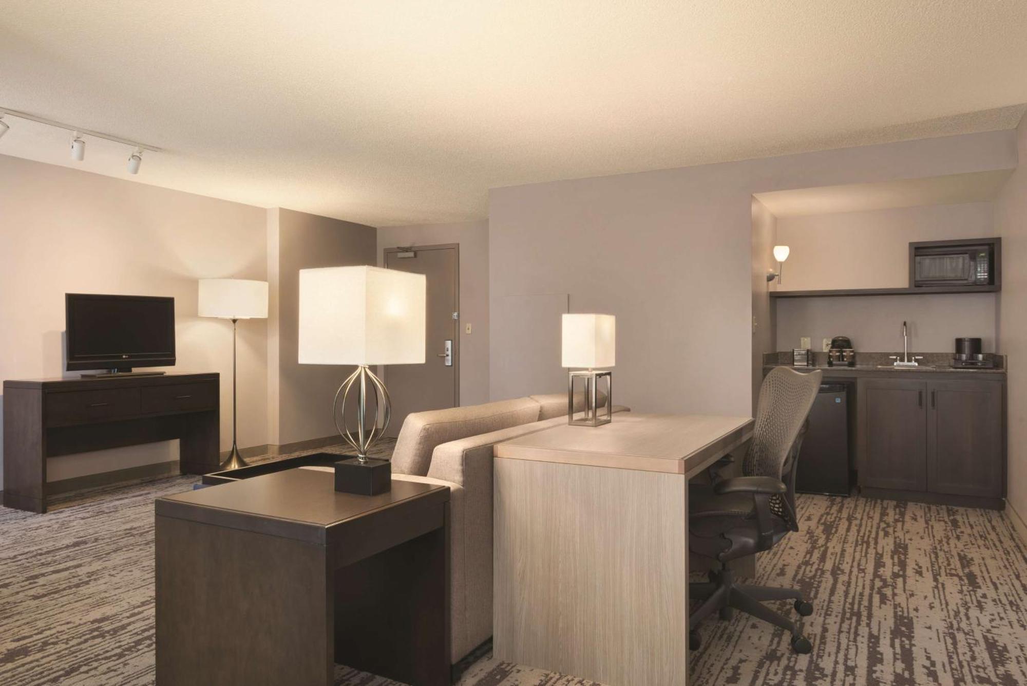 Embassy Suites By Hilton Atlanta At Centennial Olympic Park Екстер'єр фото