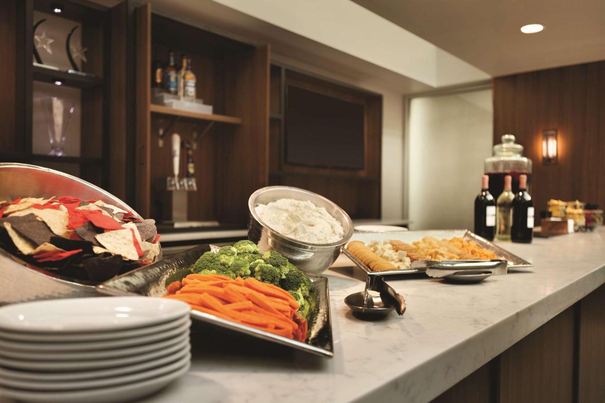 Embassy Suites By Hilton Atlanta At Centennial Olympic Park Екстер'єр фото