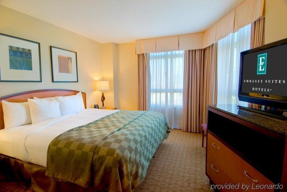 Embassy Suites By Hilton Atlanta At Centennial Olympic Park Номер фото